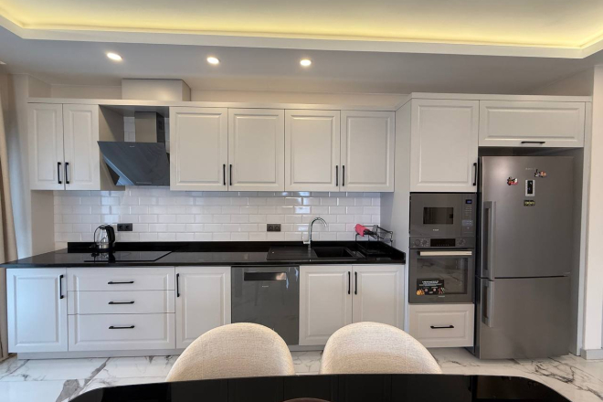 Large 4-bedroom apartment with sea view in Oba, Alanya