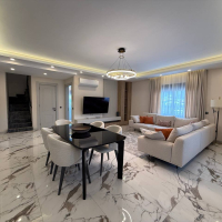 Large 4-bedroom apartment with sea view in Oba, Alanya