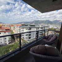 Large 4-bedroom apartment with sea view in Oba, Alanya
