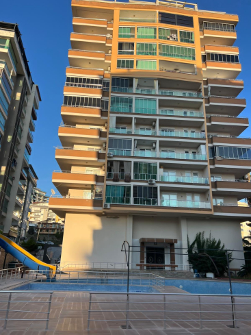 1-bedroom apartment in Mahmutlar within walking distance to the beach