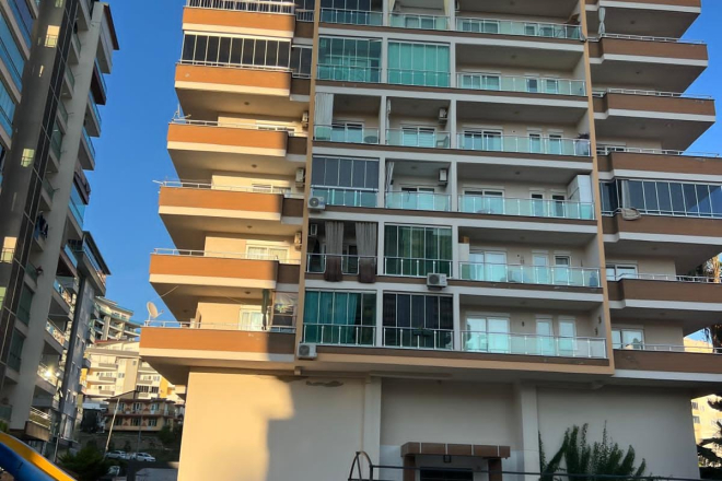 1-bedroom apartment in Mahmutlar within walking distance to the beach