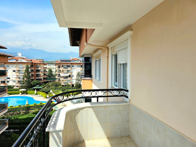 Spacious 3+1 duplex apartment in Oba, Alanya — family living in a residence with resort-style infrastructure