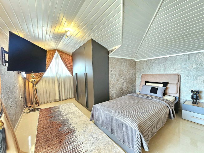 Spacious 3+1 duplex apartment in Oba, Alanya — family living in a residence with resort-style infrastructure