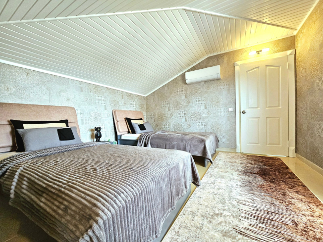 Spacious 3+1 duplex apartment in Oba, Alanya — family living in a residence with resort-style infrastructure