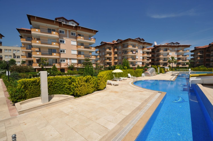 Spacious 3+1 duplex apartment in Oba, Alanya — family living in a residence with resort-style infrastructure