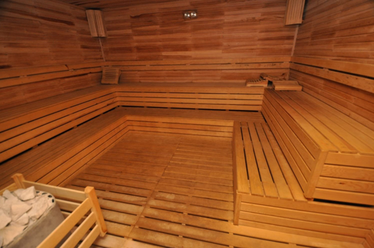 Spacious 3+1 duplex apartment in Oba, Alanya — family living in a residence with resort-style infrastructure