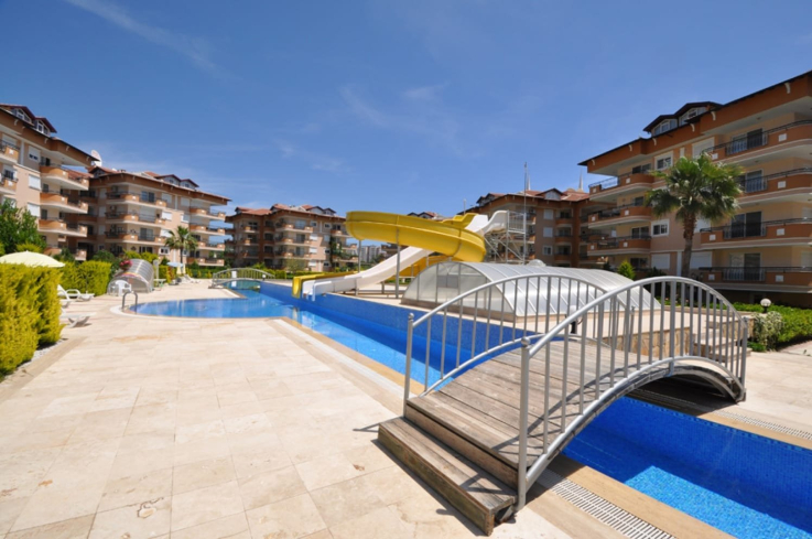 Spacious 3+1 duplex apartment in Oba, Alanya — family living in a residence with resort-style infrastructure