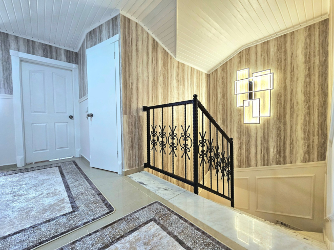 Spacious 3+1 duplex apartment in Oba, Alanya — family living in a residence with resort-style infrastructure