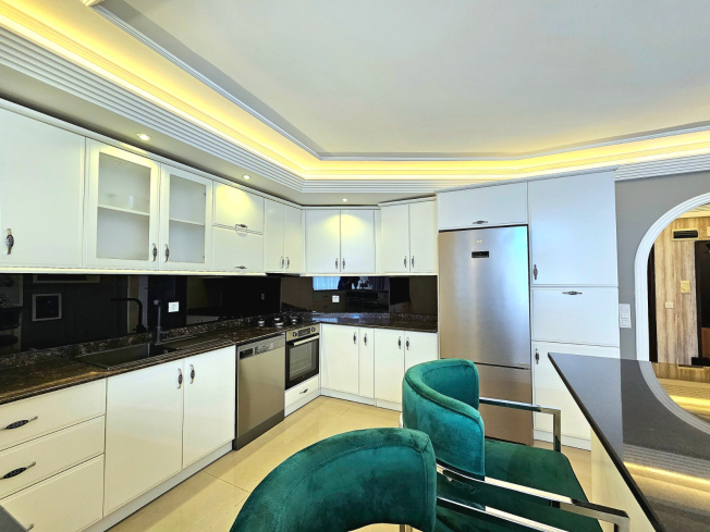 Spacious 3+1 duplex apartment in Oba, Alanya — family living in a residence with resort-style infrastructure