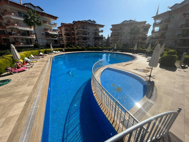 Spacious 3+1 duplex apartment in Oba, Alanya — family living in a residence with resort-style infrastructure