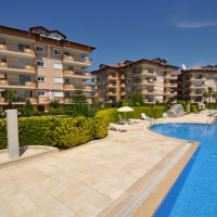 Spacious 3+1 duplex apartment in Oba, Alanya — family living in a residence with resort-style infrastructure