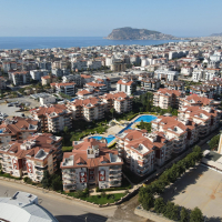 Spacious 3+1 duplex apartment in Oba, Alanya — family living in a residence with resort-style infrastructure