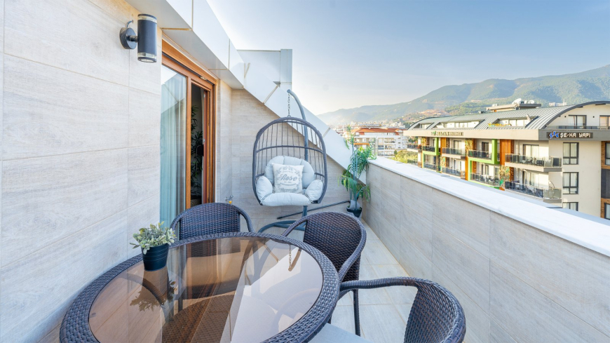 Spacious 4+1 duplex apartment in Oba Alanya — premium family property in a residence with full infrastructure