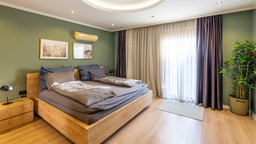 Spacious 4+1 duplex apartment in Oba Alanya — premium family property in a residence with full infrastructure