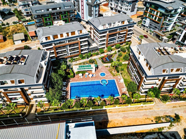 Spacious 4+1 duplex apartment in Oba Alanya — premium family property in a residence with full infrastructure