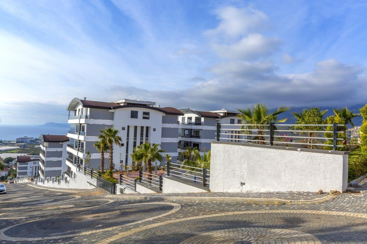 Spacious 3+1 Garden Duplex in Kargicak Alanya — Residence with Resort-Style Infrastructure