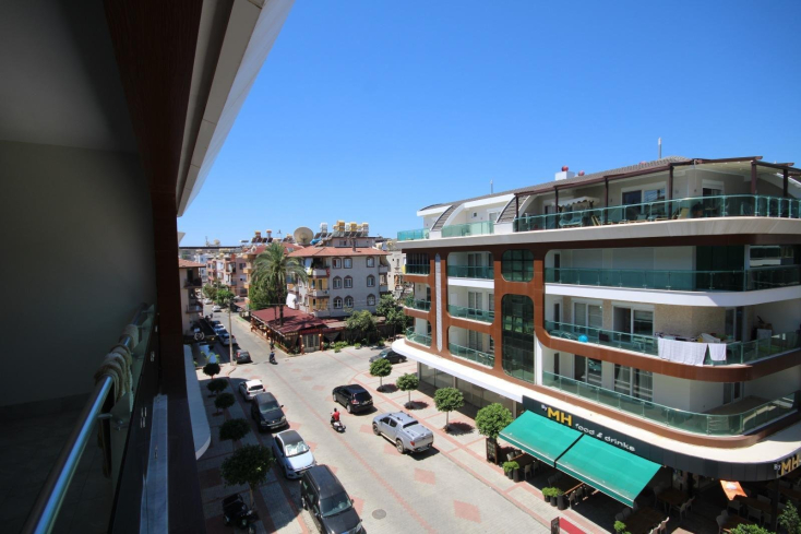 Luxury 3+1 Duplex Penthouse Near Cleopatra Beach Alanya — 180 m² Fully Furnished