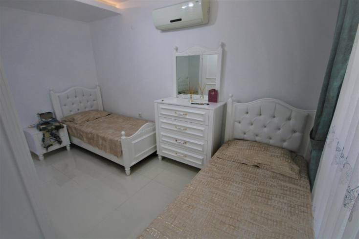 Luxury 3+1 Duplex Penthouse Near Cleopatra Beach Alanya — 180 m² Fully Furnished