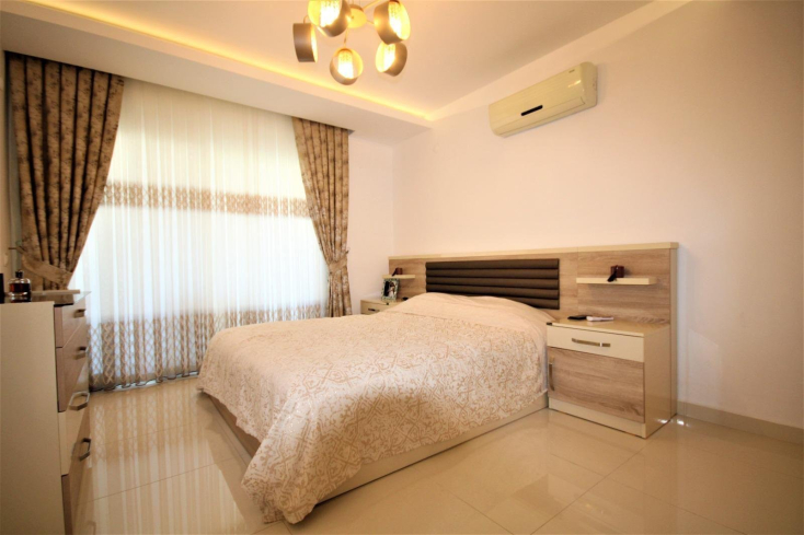 Luxury 3+1 Duplex Penthouse Near Cleopatra Beach Alanya — 180 m² Fully Furnished