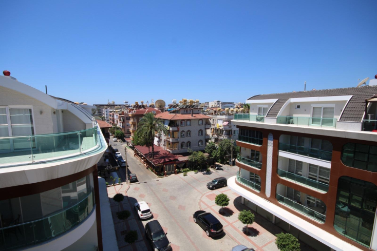 Luxury 3+1 Duplex Penthouse Near Cleopatra Beach Alanya — 180 m² Fully Furnished