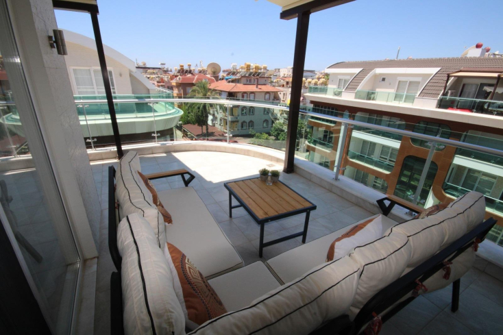 Luxury 3+1 Duplex Penthouse Near Cleopatra Beach Alanya — 180 m² Fully Furnished