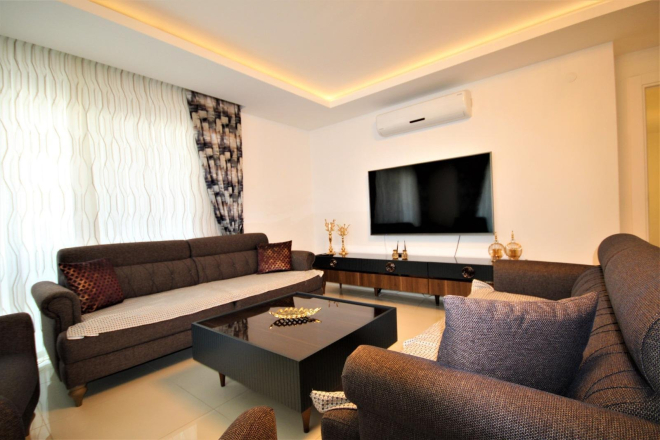 Luxury 3+1 Duplex Penthouse Near Cleopatra Beach Alanya — 180 m² Fully Furnished