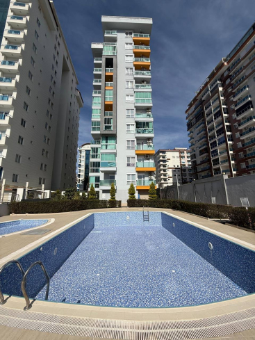 Furnished 1+1 Apartment for Sale in Mahmutlar Alanya — Residence with Pool 400 m from the Sea