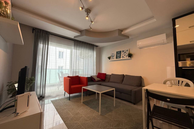 Furnished 1+1 Apartment for Sale in Mahmutlar Alanya — Residence with Pool 400 m from the Sea