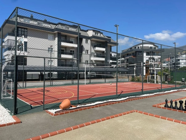 4+1 duplex penthouse in Alanya (Oba) — 200 m² new property with separate kitchen, citizenship eligible