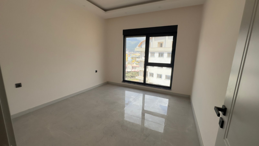 4+1 duplex penthouse in Alanya (Oba) — 200 m² new property with separate kitchen, citizenship eligible