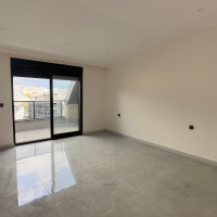 4+1 duplex penthouse in Alanya (Oba) — 200 m² new property with separate kitchen, citizenship eligible