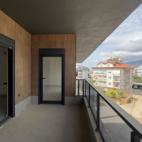 4+1 duplex penthouse in Alanya (Oba) — 200 m² new property with separate kitchen, citizenship eligible