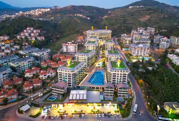 Premium 3+1 penthouse near the sea in Alanya — 200 m to the beach, hotel-style complex, citizenship eligible