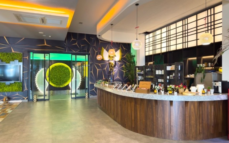 Premium 3+1 penthouse near the sea in Alanya — 200 m to the beach, hotel-style complex, citizenship eligible