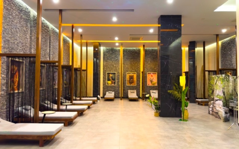 Premium 3+1 penthouse near the sea in Alanya — 200 m to the beach, hotel-style complex, citizenship eligible