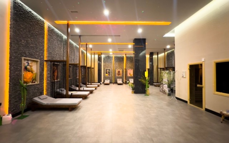 Premium 3+1 penthouse near the sea in Alanya — 200 m to the beach, hotel-style complex, citizenship eligible