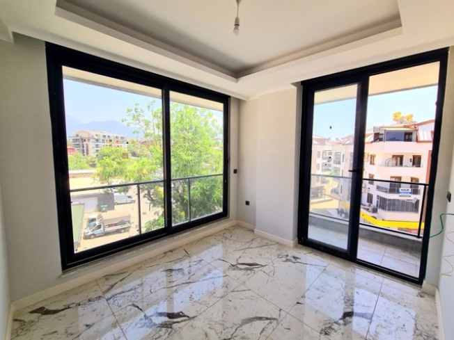 Property for Turkish citizenship in Alanya — 2 apartments (1+1 & 2+1), new building from €389,000