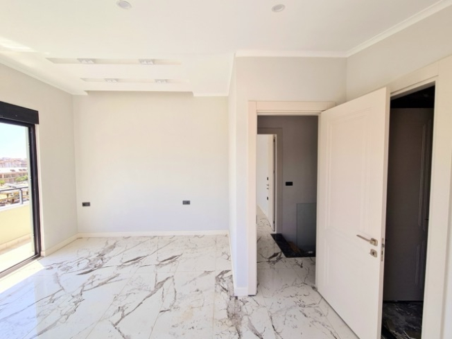 Property for Turkish citizenship in Alanya — 2 apartments (1+1 & 2+1), new building from €389,000