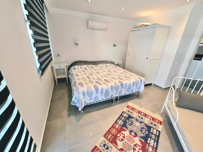 3+1 Penthouse in Alanya (Cikcilli) — villa-style apartment with large terrace, sea view and private internal elevator