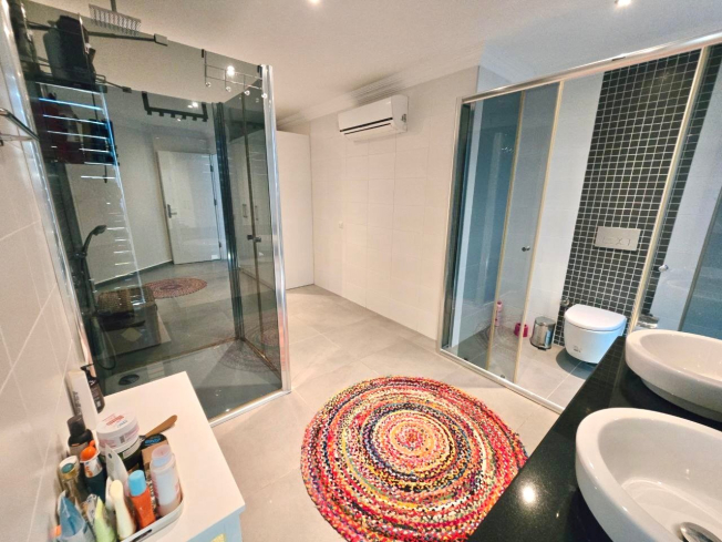 3+1 Penthouse in Alanya (Cikcilli) — villa-style apartment with large terrace, sea view and private internal elevator