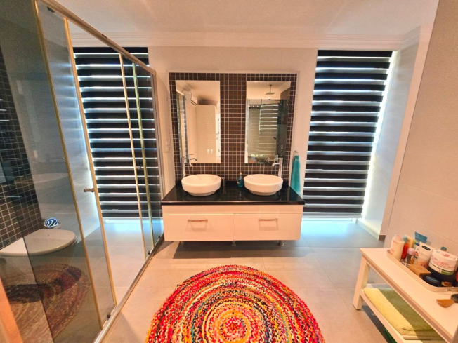 3+1 Penthouse in Alanya (Cikcilli) — villa-style apartment with large terrace, sea view and private internal elevator