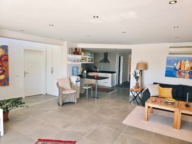 3+1 Penthouse in Alanya (Cikcilli) — villa-style apartment with large terrace, sea view and private internal elevator