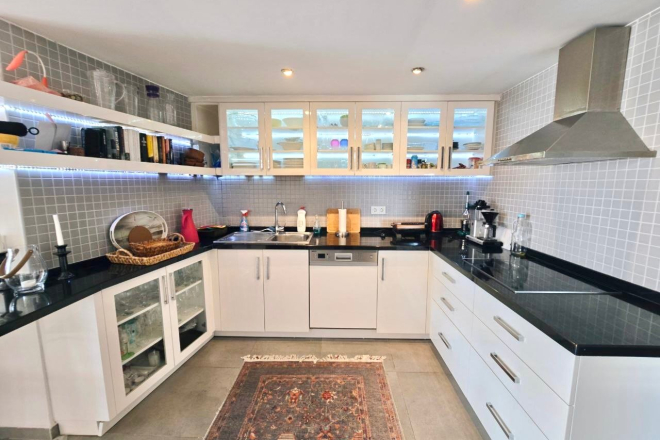 3+1 Penthouse in Alanya (Cikcilli) — villa-style apartment with large terrace, sea view and private internal elevator