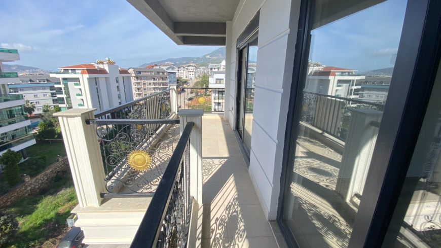 4+1 Duplex Penthouse in Alanya (Oba) — Spacious New Family Apartment for Living and Residence Permit