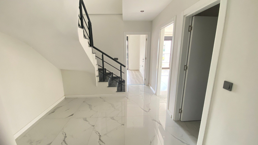 4+1 Duplex Penthouse in Alanya (Oba) — Spacious New Family Apartment for Living and Residence Permit