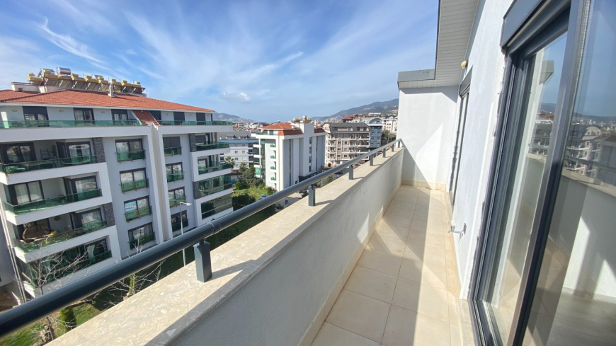 4+1 Duplex Penthouse in Alanya (Oba) — Spacious New Family Apartment for Living and Residence Permit