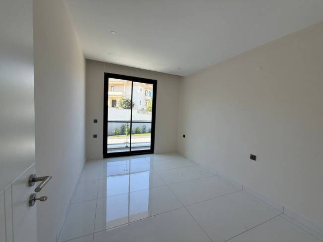 Apartment package in Oba for Turkish citizenship — multiple purchase options in one project