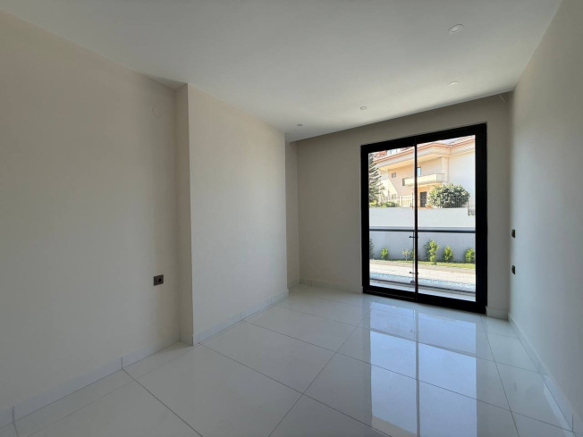 Apartment package in Oba for Turkish citizenship — multiple purchase options in one project