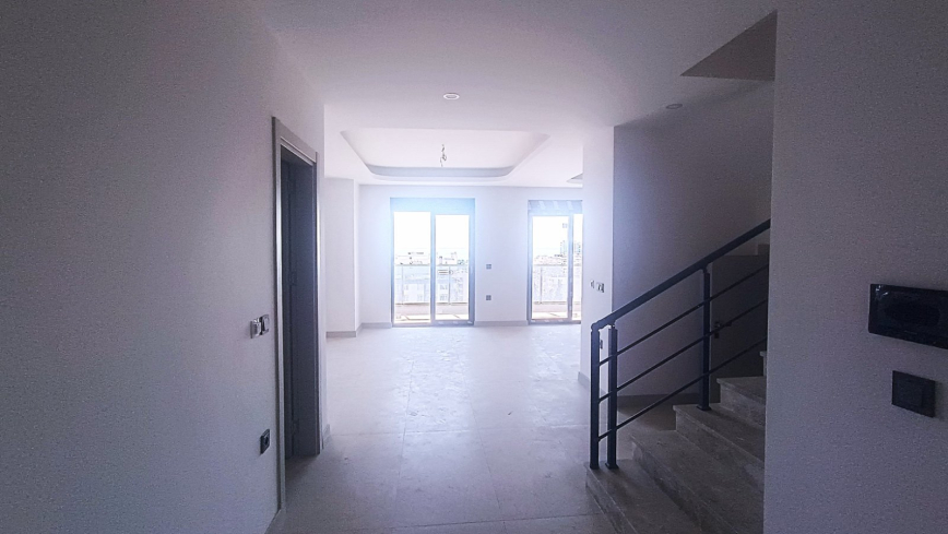 New 3+1 Penthouse in Central Mahmutlar for Turkish Citizenship