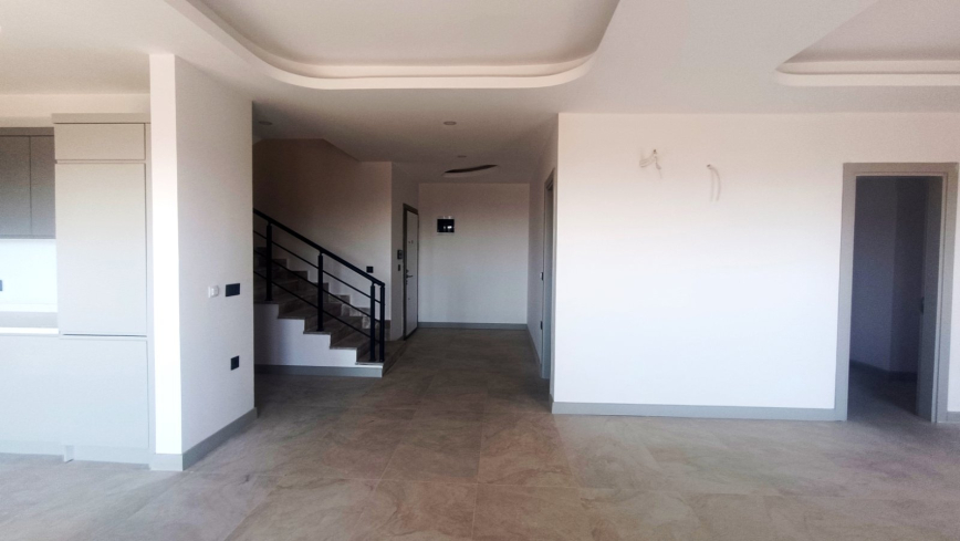 New 3+1 Penthouse in Central Mahmutlar for Turkish Citizenship